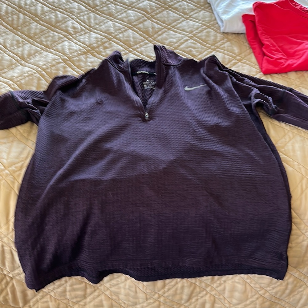 WOMANS SWEATSHIRT